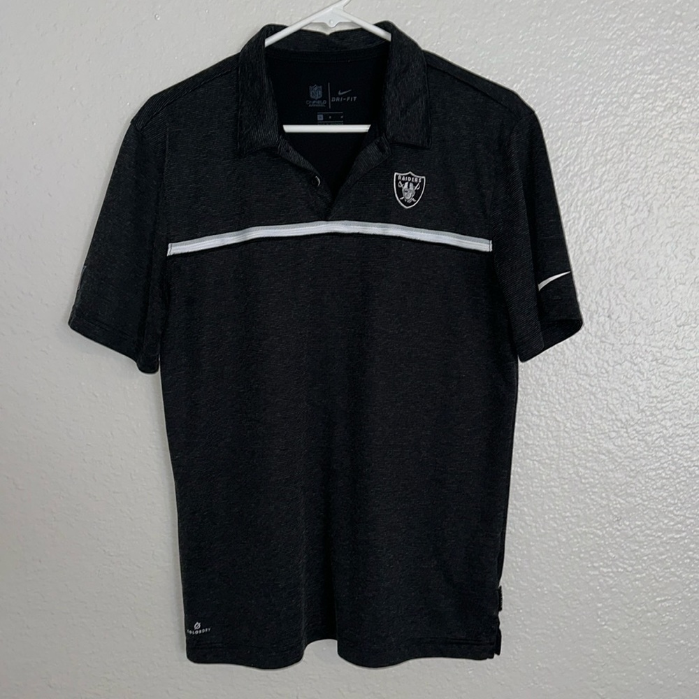 Nike men’s raiders polo. Size m